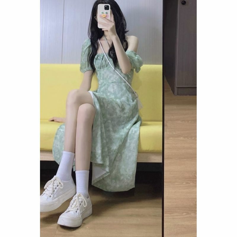 Đầm xinh xanh xanh xẻ tà dáng dài
