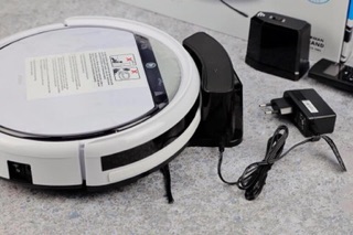 Robot hút bụi medion Đức