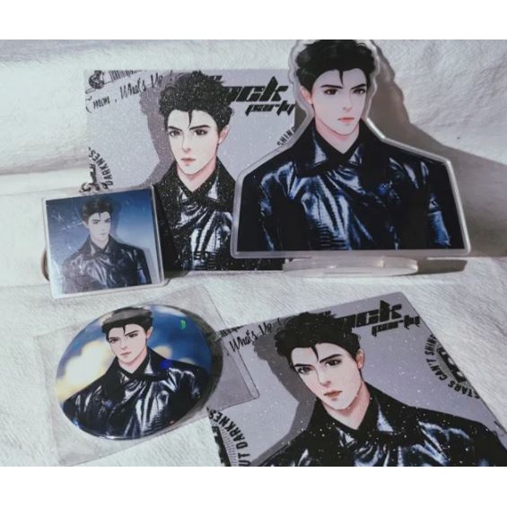 CÓ SẴN Móc khóa+ standee+ huy hiệu+ card bling bling Patrick Doãn Hạo Vũ nhóm INTO1