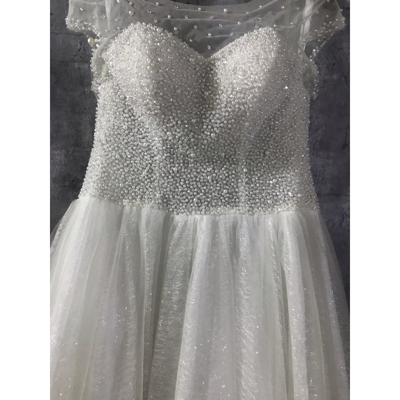 Thanh lý váy cưới đã qua sử dụng