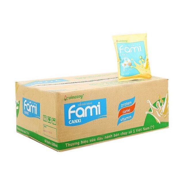 Thùng sữa đậu nành Fami Canxi bịch 200ml (40 bịch)