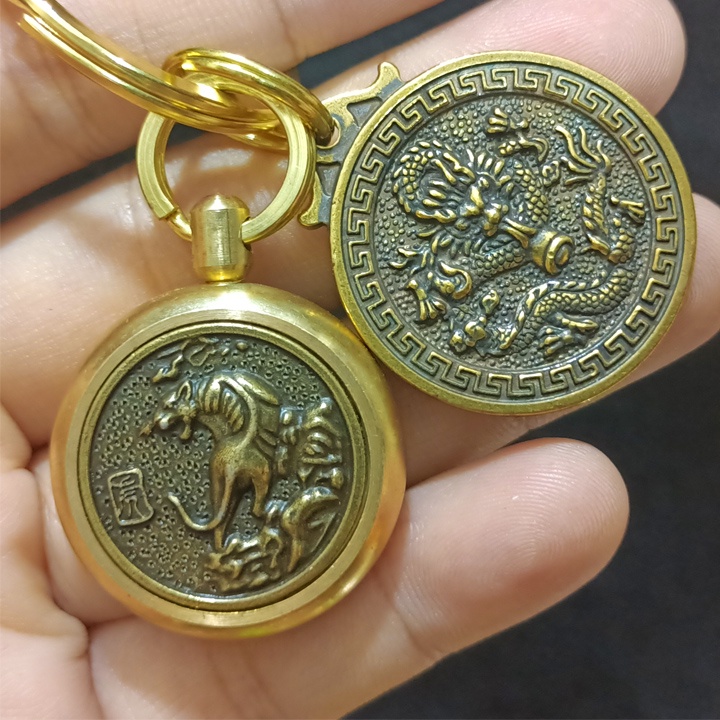 Móc khóa đồng thau xu cọp rồng mang lại nhiều may mắn phúc lộc phong cách độc lạ.