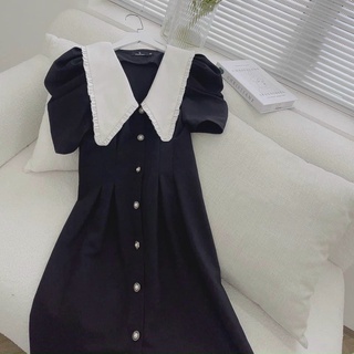 Đầm váy freesize đen nút ngọc cổ trắng