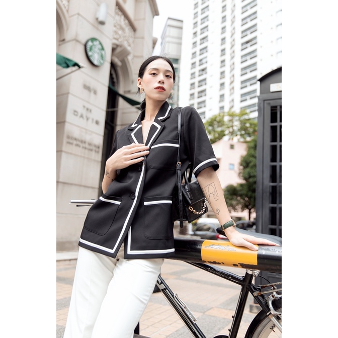 Áo blazer nữ Doris Maiimer đen ngắn tay