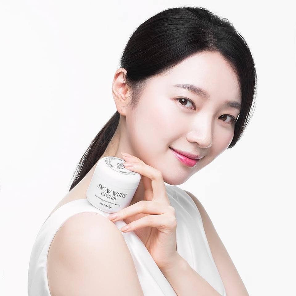 Kem dưỡng da trắng sáng đa năng 4 trong 1 Secret Key Snow White Cream 50g