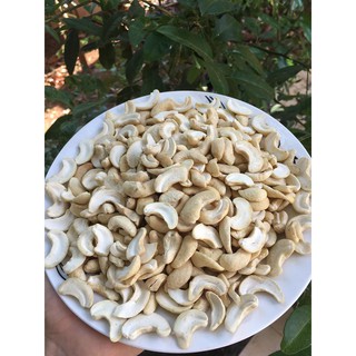 Hạt điều sống vỡ đôi