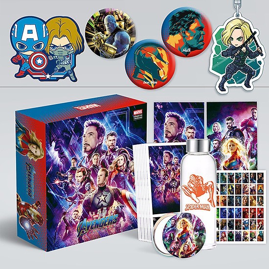 (200) Hộp quà tặng anime Avengers End game hộp to có bình nước, ảnh dán, vòng tay, ảnh thẻ, postcard