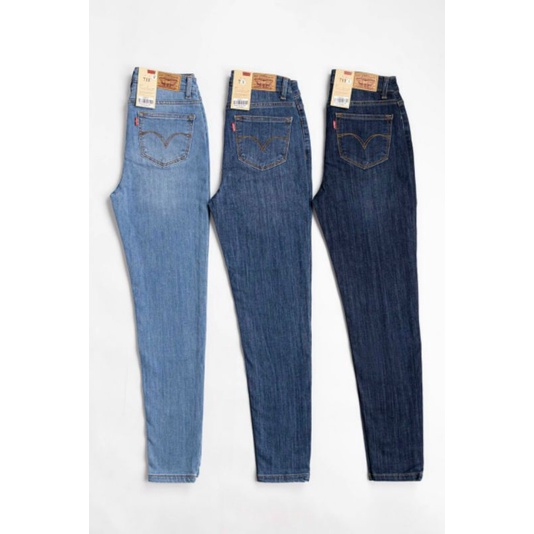 Quần skinny xước nhẹ