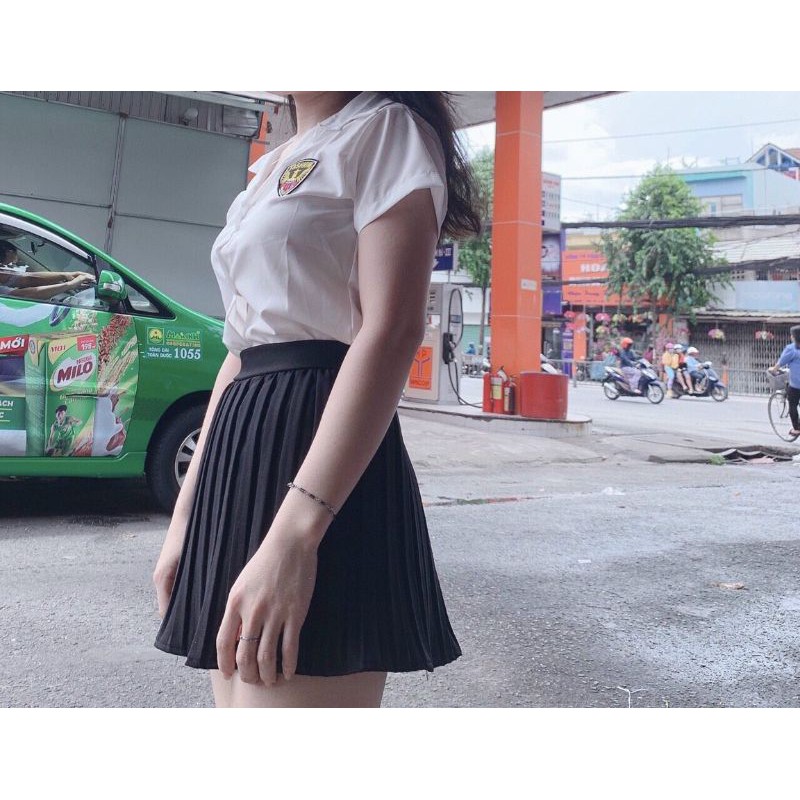 Chân váy dập ly ngắn có quần trong | BigBuy360 - bigbuy360.vn