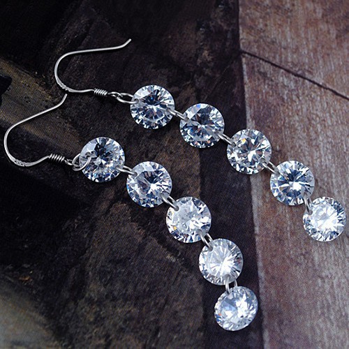 Đôi bông tai dáng dài đính đá xinh xắn thời trang cho nữ