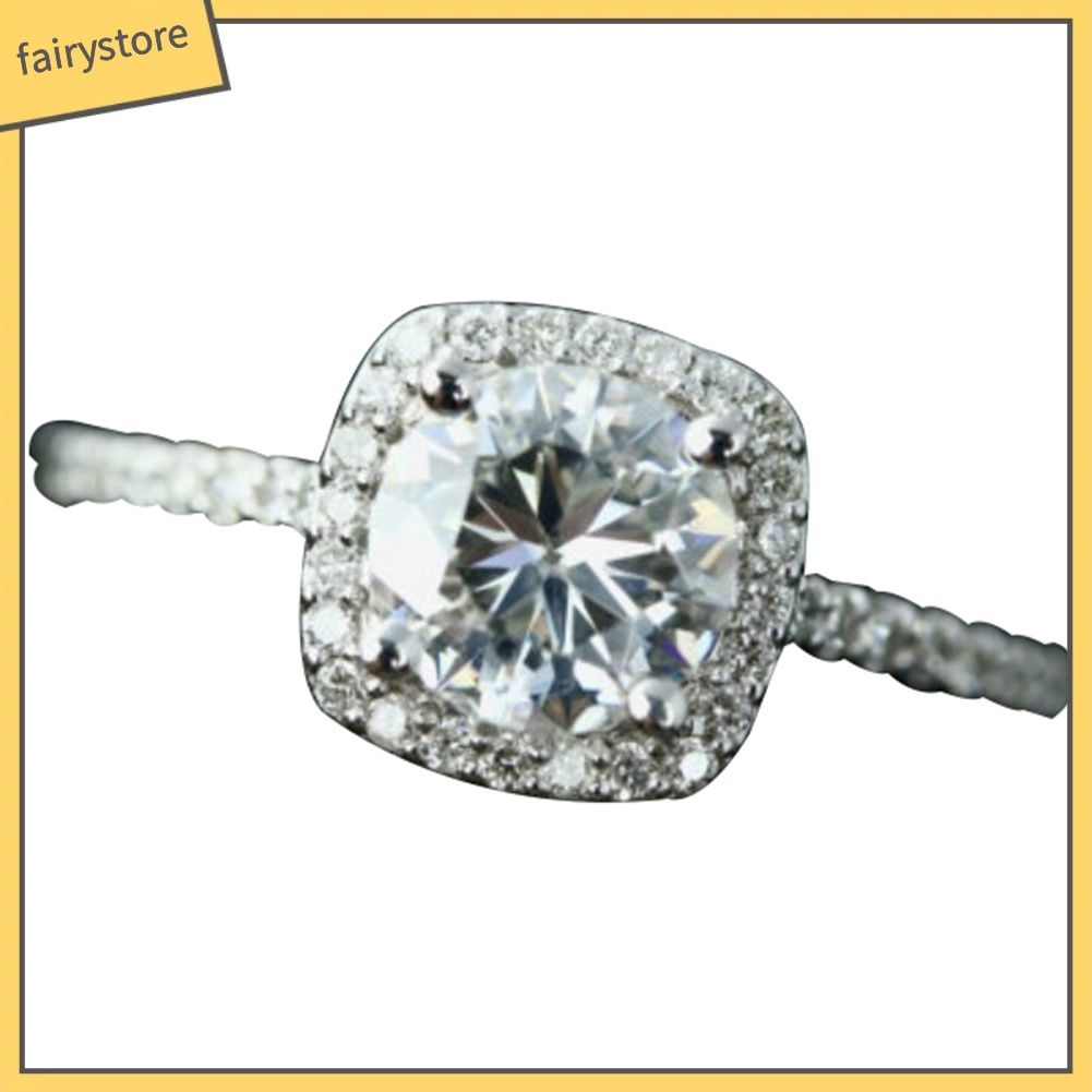 Nhẫn đính đá pha lê sang trọng cho nữ