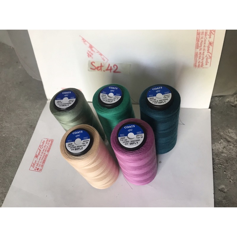 Set 5 cuộn chỉ may mỗi cuộn dài 2500m