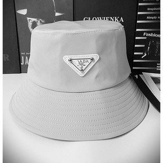 Mũ bucket vành rộng Prada