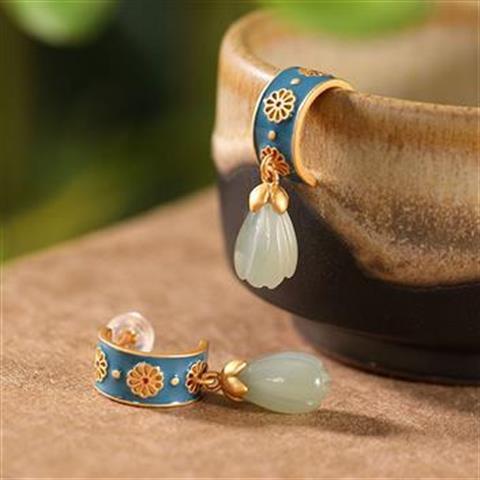[Gufeng jade, orchid Earrings] 6by-2021 original S925 pure silver gilded oil dripping Hotan jade Gufeng creative high-end personality yulanhua earrings earrings for women