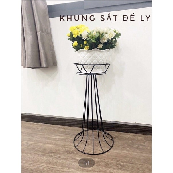 Đôn chậu mỹ nghệ bằng sắt cao 40cm -> 50cm