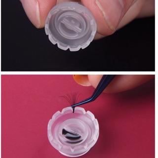 Nút đựng keo tạo fan