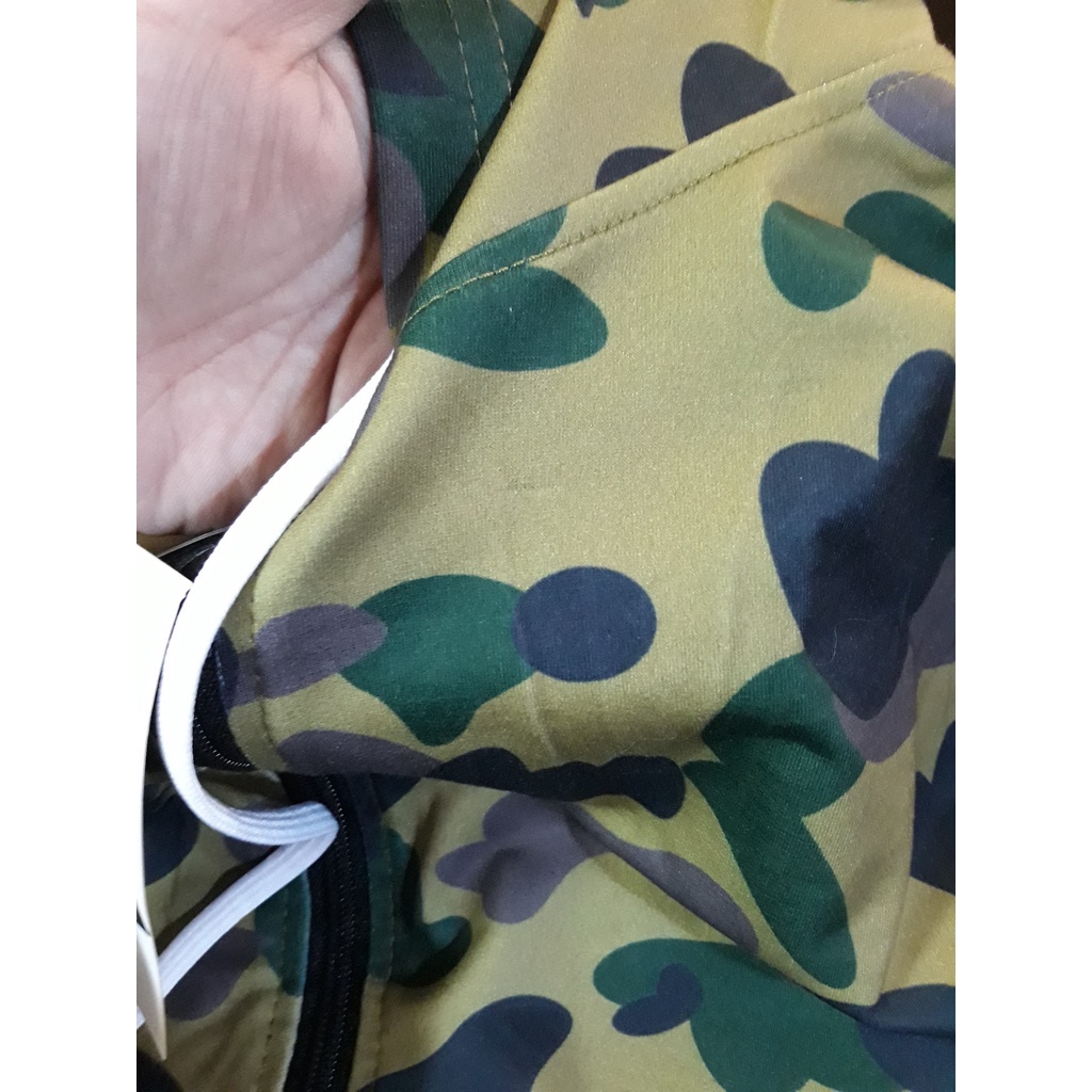 ÁO KHOÁC CÁ MẬP BAPE