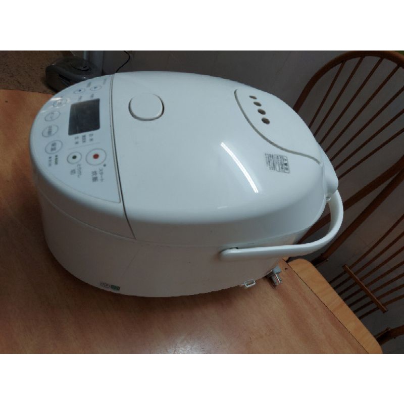 Nồi cơm điện cao tần áp suất sanyo xoài 1L8 nhật