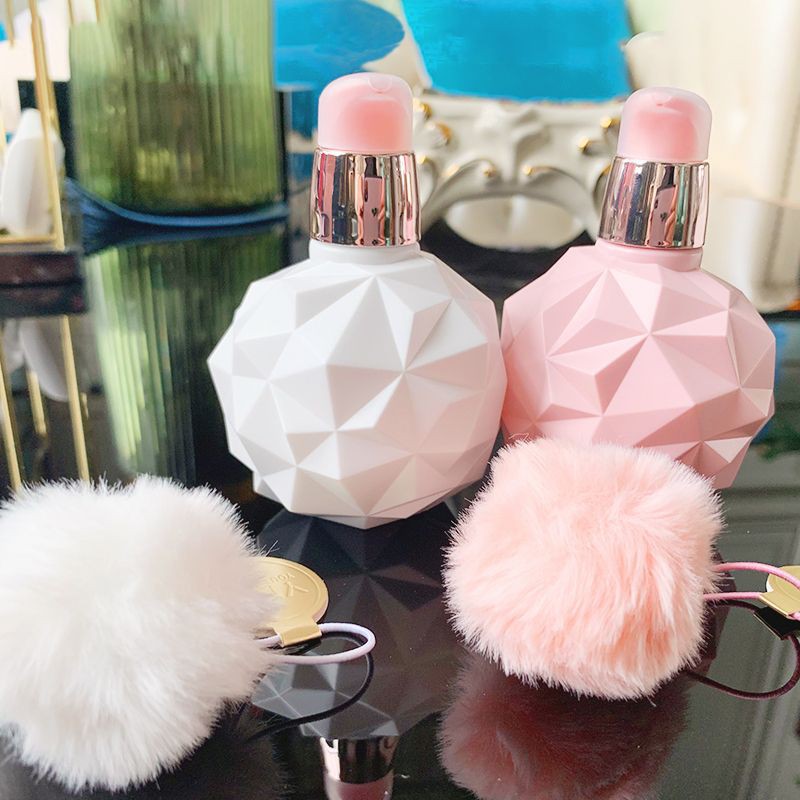 HOT TAOBAO — Lọ Kem Dưỡng Da Tay và Móng Cao Cấp Kèm Cục Bông Sang Chảnh, Kem Dưỡng Da Tay Mềm Mịn | BigBuy360 - bigbuy360.vn