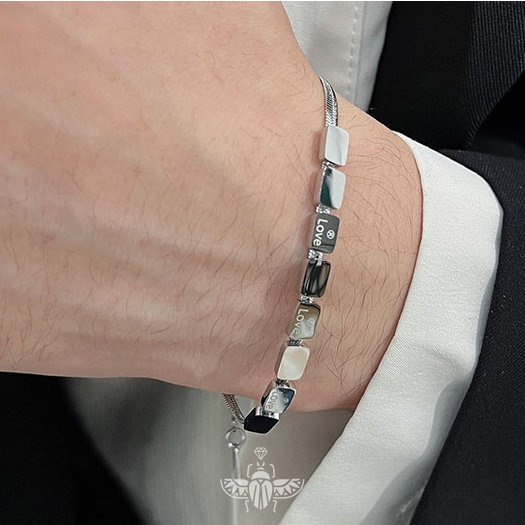 Vòng Tay Thép Titan Phối Xương Rắn Thiết Kế Nhỏ Nhắn Thời Trang Cao Cấp Cho Cặp Đôi