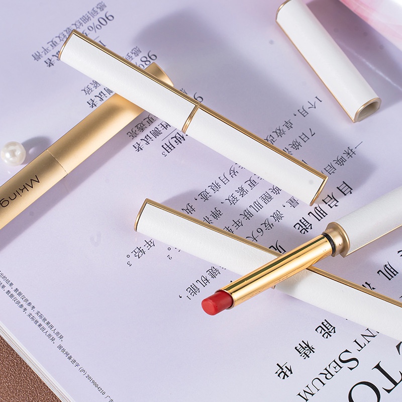 Son Lì Da Cừu Thỏi Nhỏ Dạng Ống Khói Màu Trắng Khói Mịn Như Nhung Không Dễ Phai