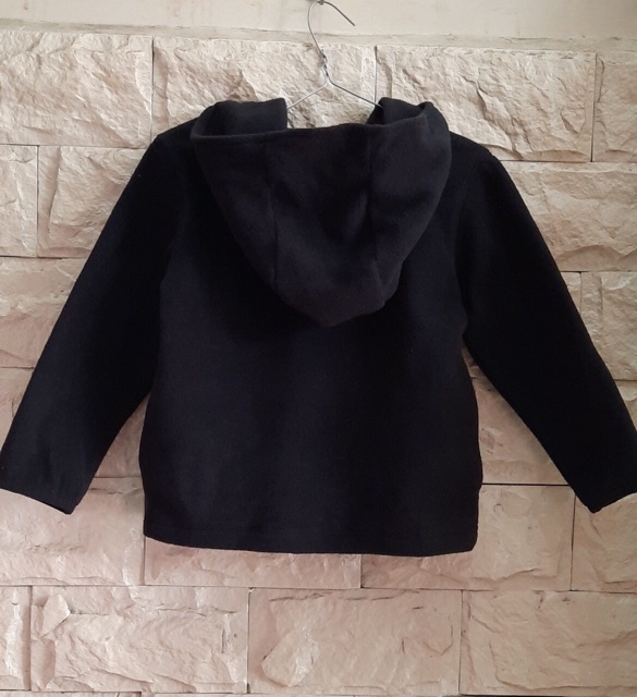 Áo khoác nỉ xuất xịn, giá 140k, giảm còn 69k