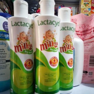 Sữa tắm Lactacyd milky 250ml