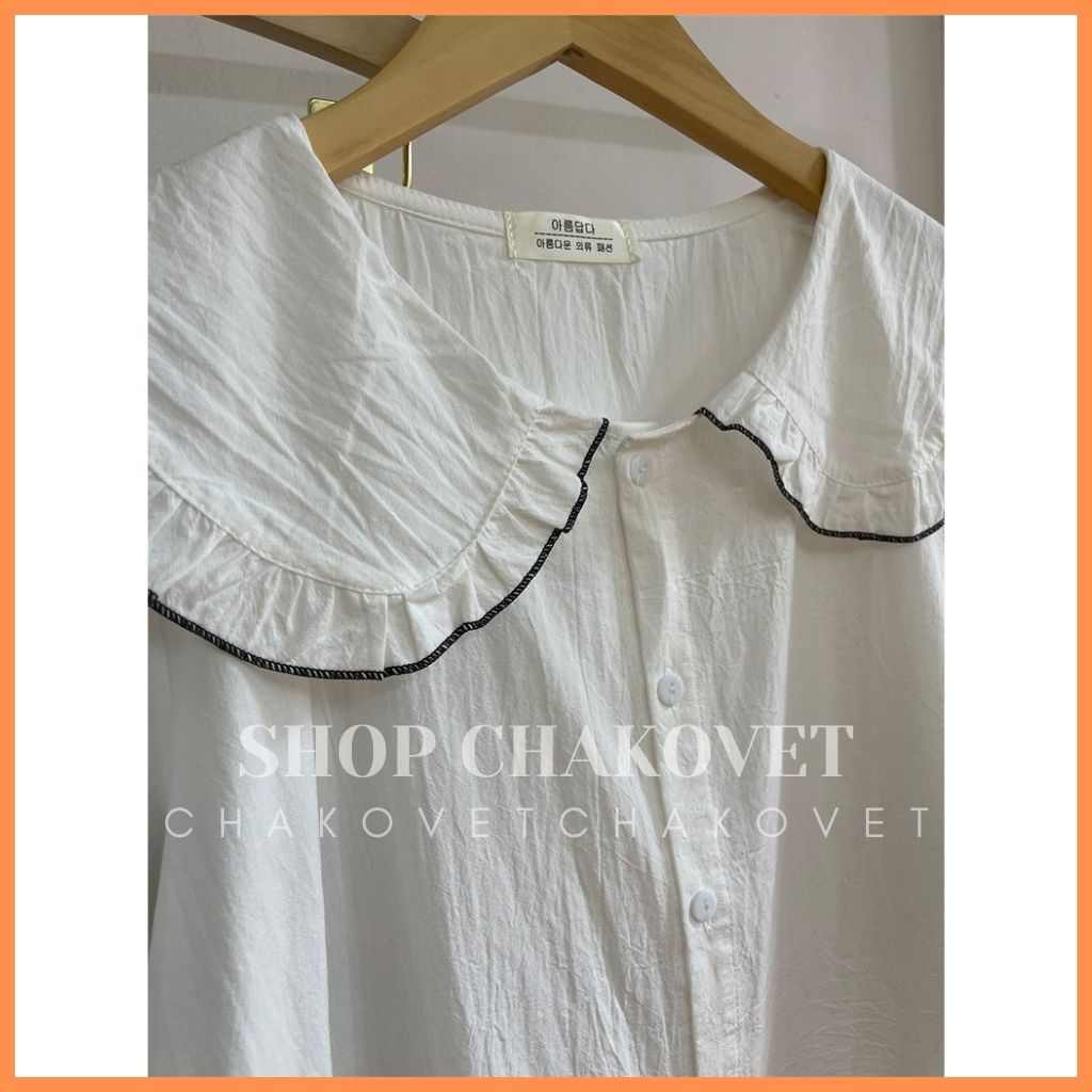 Áo kiểu nữ cổ bèo viền đen CKA836, kiểu sơ mi cổ tròn cộc tay cài cúc màu trắng be freesize mẫu mới mặc đẹp dáng xinh