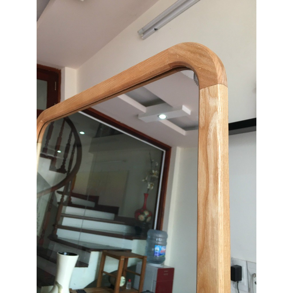 Gương soi toàn thân khung gỗ bo góc có chân dựng decor