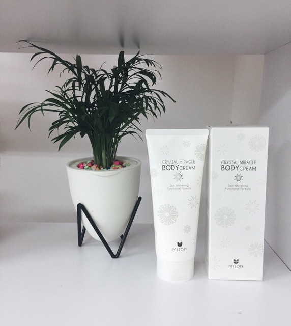 Kem dưỡng trắng da toàn thân Mizon Crystal Miracle Body Cream 200ml