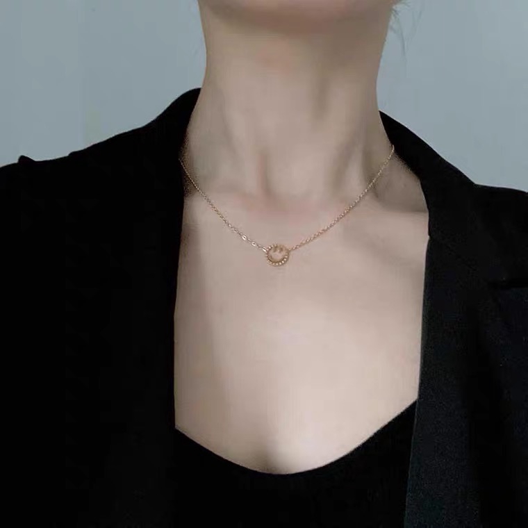 Dây chuyền bằng thép titan mạ vàng hồng 18K mặt hình mặt cười rỗng tinh tế phong cách Hàn Quốc sang trọng