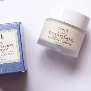 [Order] Kem dưỡng ẩm Fresh Lotus Youth Preserve Face Cream with Super 7