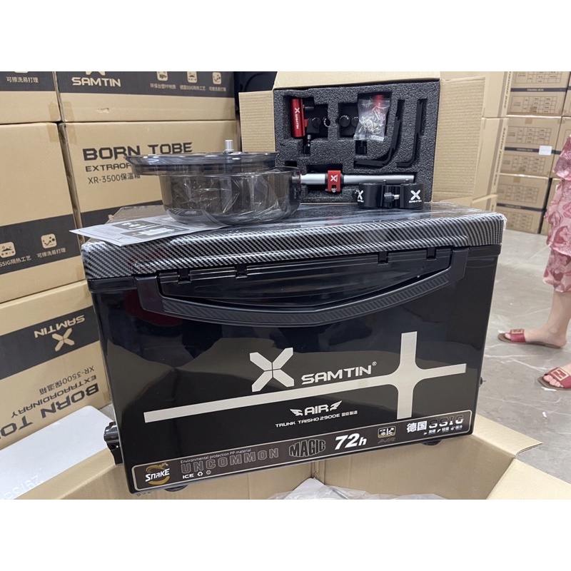 Thùng Câu Đài Xsamtin 2900E 29L  Nắp Carbon - Chính Hãng