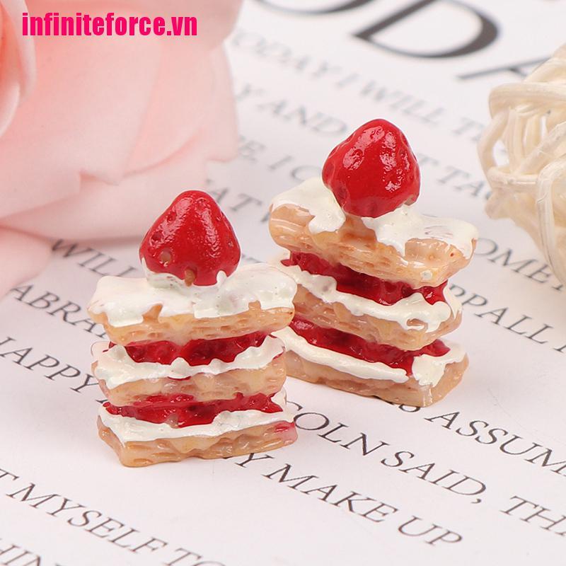 Bộ 2 Bánh Kem Dâu Mini Tỉ Lệ 1: 12 Dùng Trang Trí Nhà Búp Bê