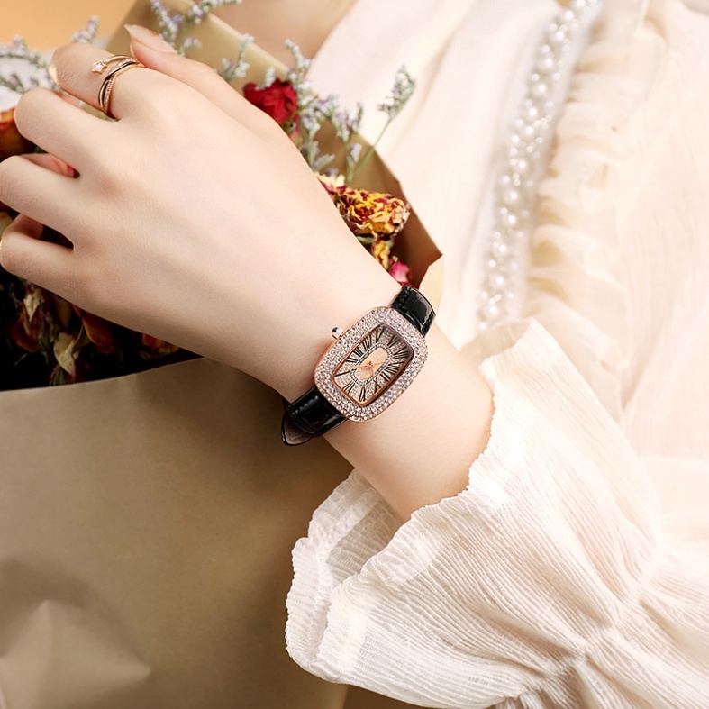 Đồng Hồ Đeo Tay Máy Quartz Đính Kim Cương Nhân Tạo Màu Xanh Lá Đơn Giản Cho Nữ