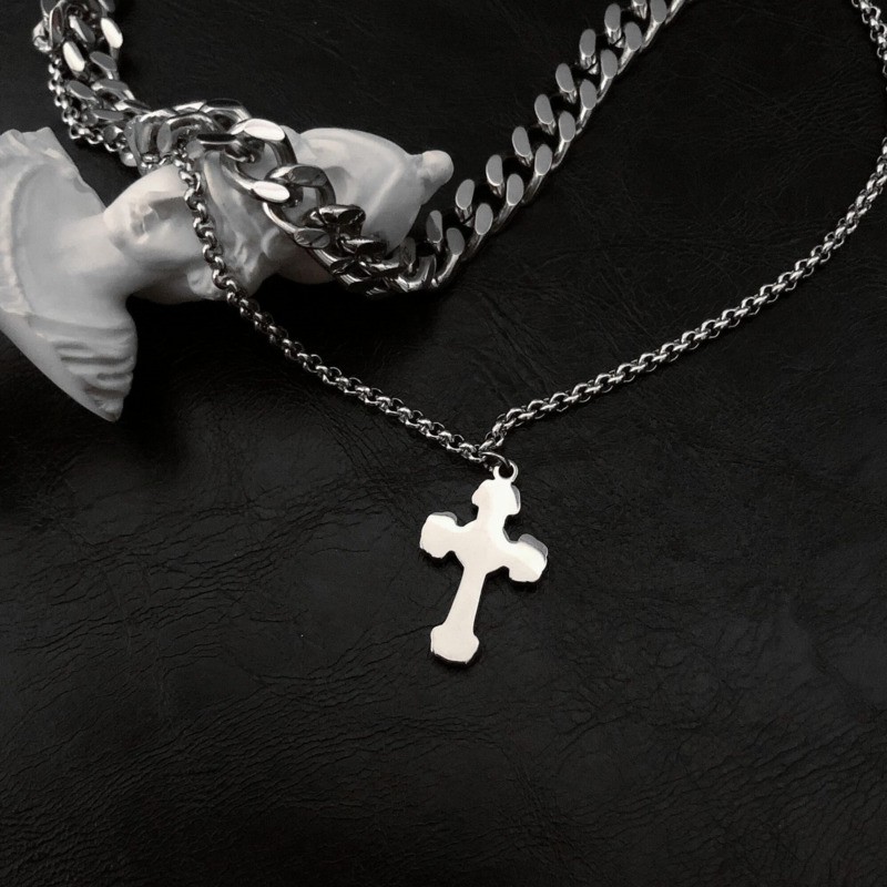 Dây chuyền hai lớp làm từ thép titan mặt hình thánh giá thời trang độc đáo