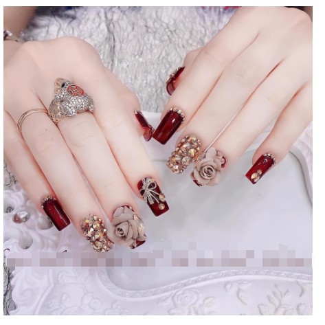 Charm Nơ Quốc Dân