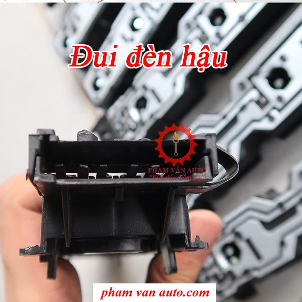 Đui đèn hậu Ford Transit 2003 2011 95VG13N004AC hàng tốt giá rẻ