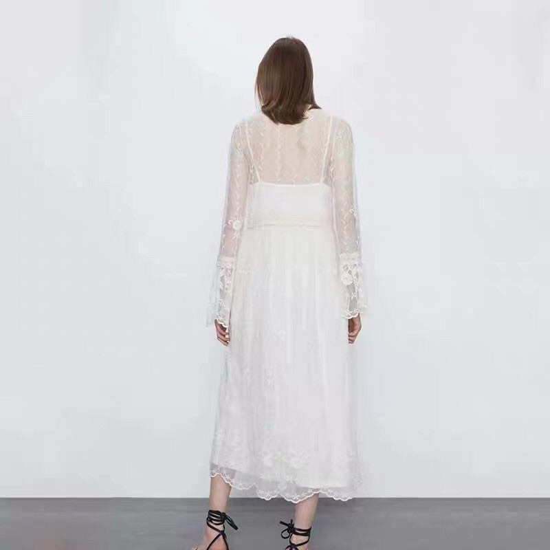 Đầm ren lưới Zara
