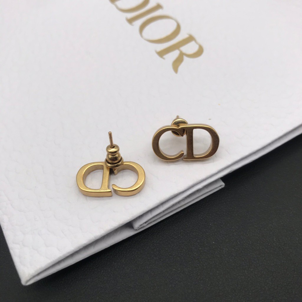 Bông tai tạo hình chữ cái đơn giản thời trang