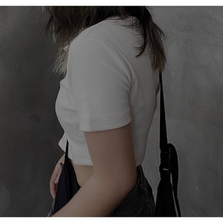 ÁO FUNKY BUTTON CROPTOP
