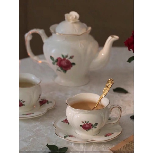 Set ấm tách trà gốm hoạ tiết hoa hồng vintage