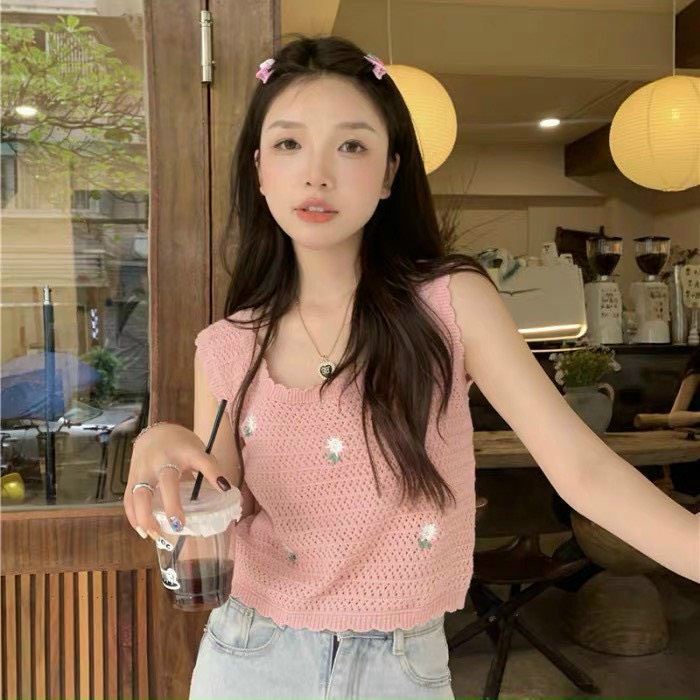 Áo ren hoa croptop sát nách nhẹ nhàng