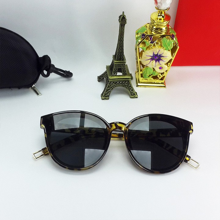 Mắt kính nam nữ thời trang tinh tế