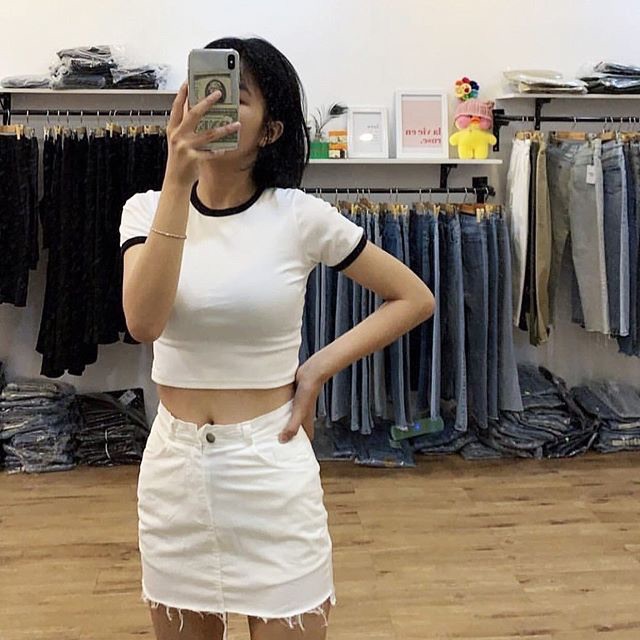 ÁO CROPTOP VIỀN TAY NGẮN