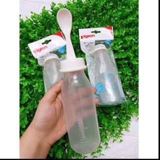 Bình thìa ăn dặm Pigeon 120-240ml
