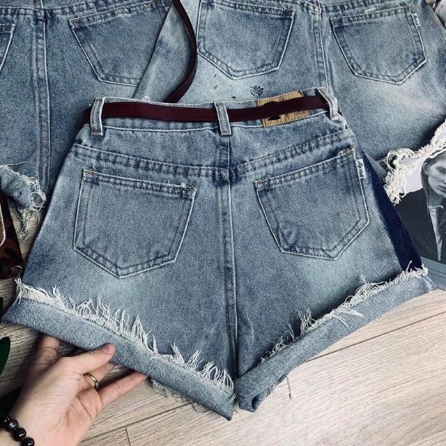 Quần đùi bò nữ