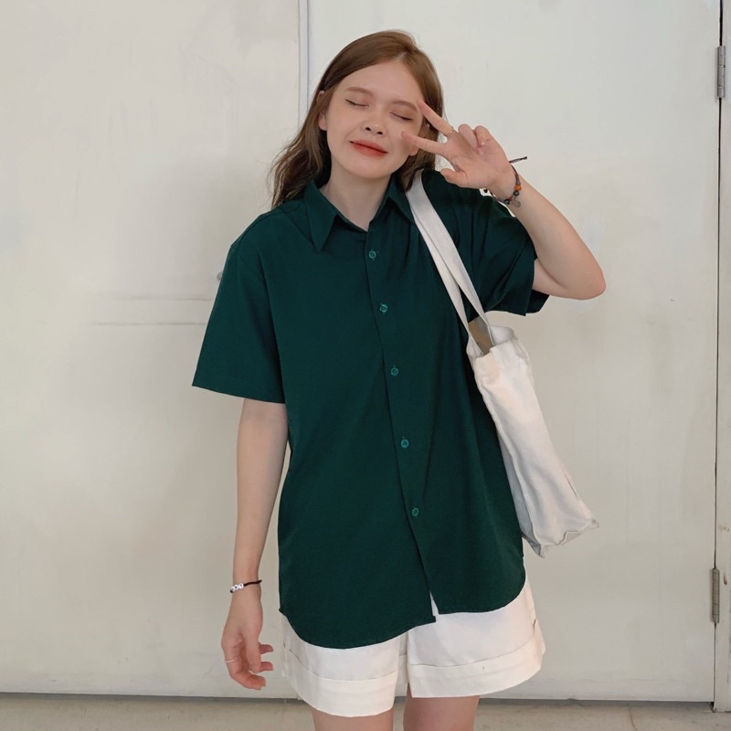 Áo Sơ Mi Trơn Tay Ngắn Xanh Lá Form Rộng Nam Nữ Unisex