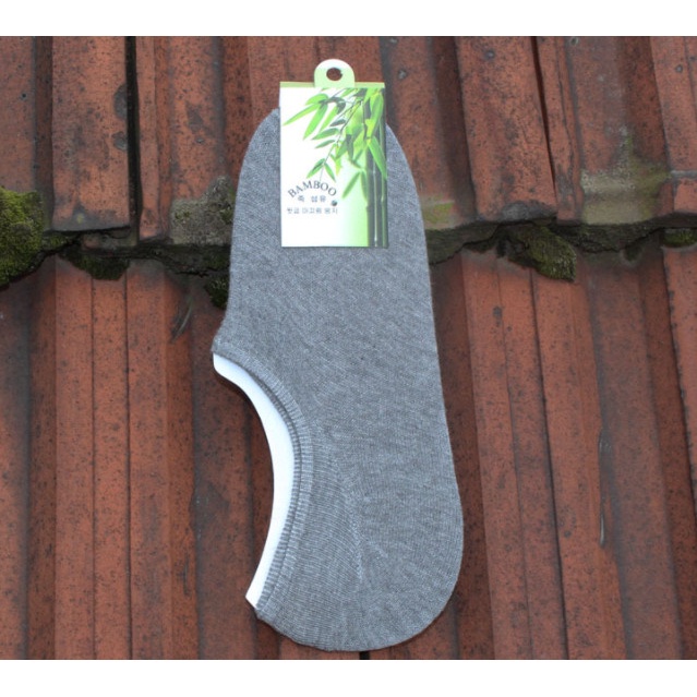 Vớ cotton công sở phong cách đơn giản, trẻ trung, năng động.