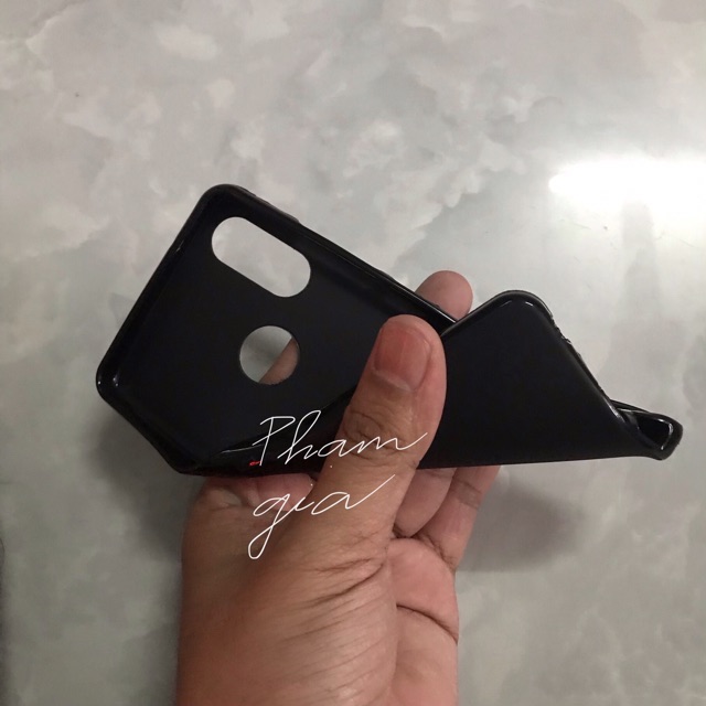 Ốp lưng vsmart active 1 màu đen